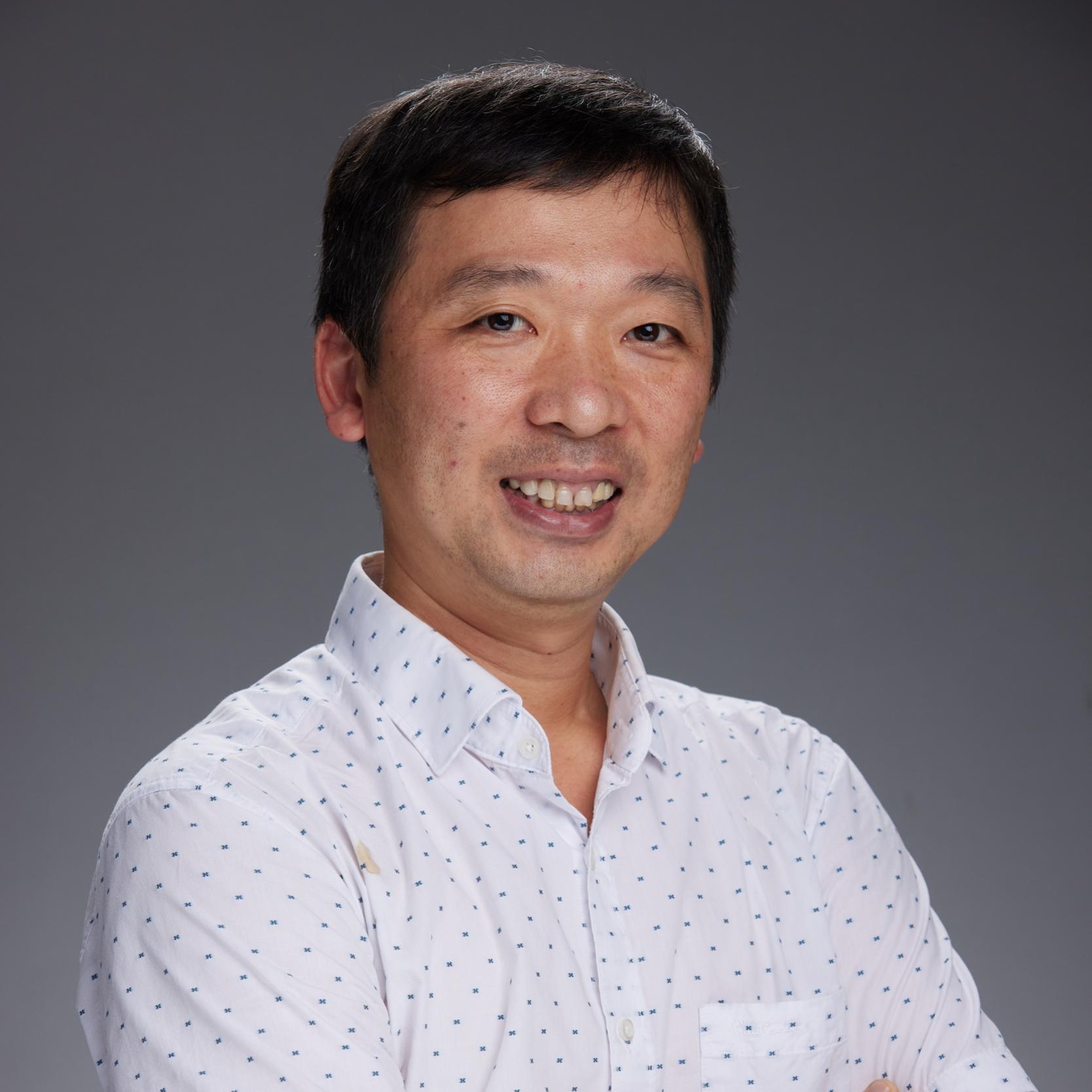 .  Dư Đức Thắng